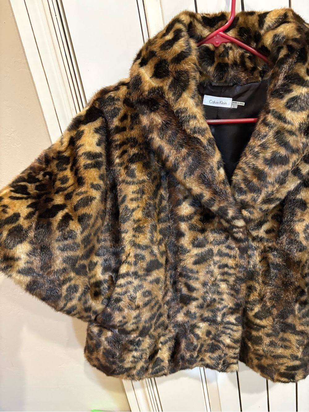 Calvin Klein Leopard Print Faux Fur caplet  in Brown and Black Sz Large. NWT - Picture 5 of 9